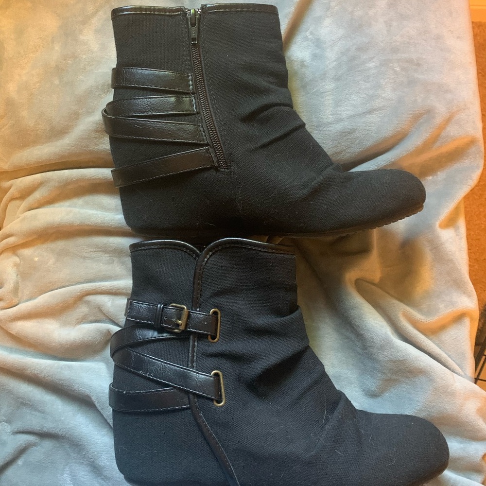 Black booties - Picture 2 of 3